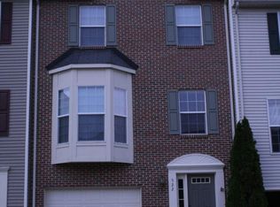 522 Tuliptree Sq NE, Leesburg, VA 20176