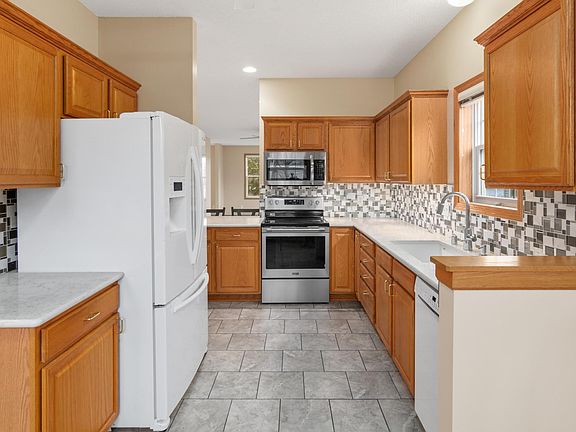 5th image of 10125 Pleasure Creek Pkwy W