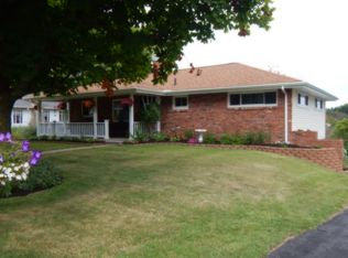 109 Clark Rd, Saint Clairsville, OH 43950