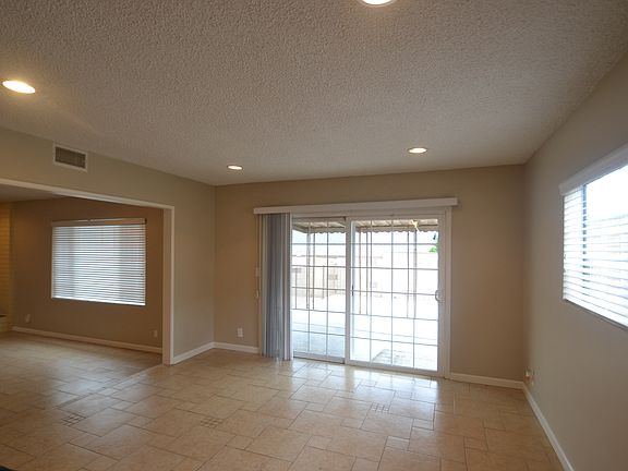 5th image of 9758 Sophia Ave