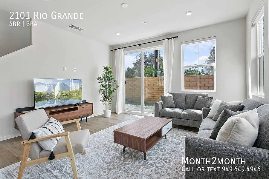 2101 Rio Grande