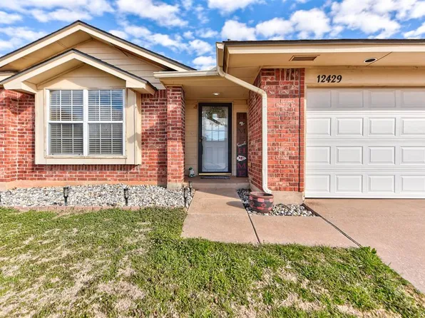 12429 NW 2nd St, Yukon, OK 73099
