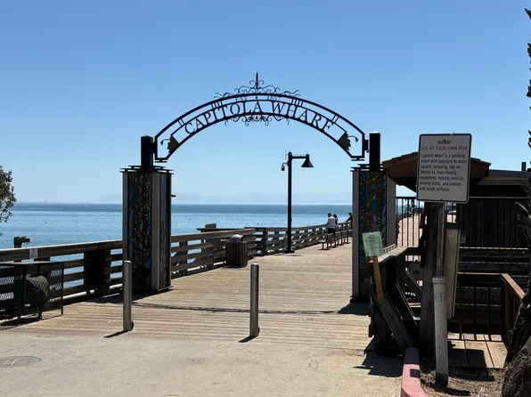 217 Stockton Ave, Capitola, CA 95010