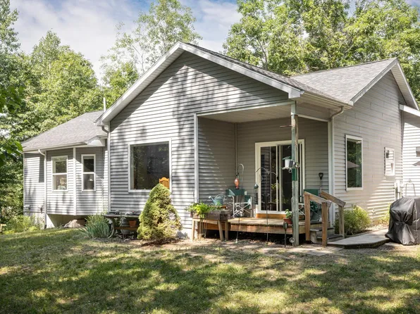 1854 Round Lake Rd, Interlochen, MI 49643