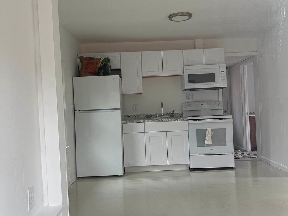 2nd image of 37 Lower Shore Rd