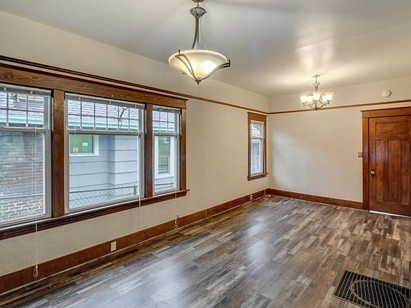 4th image of 1627 Lombard Ave