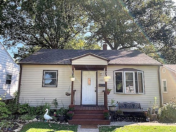 2nd image of 410 S Park Dr