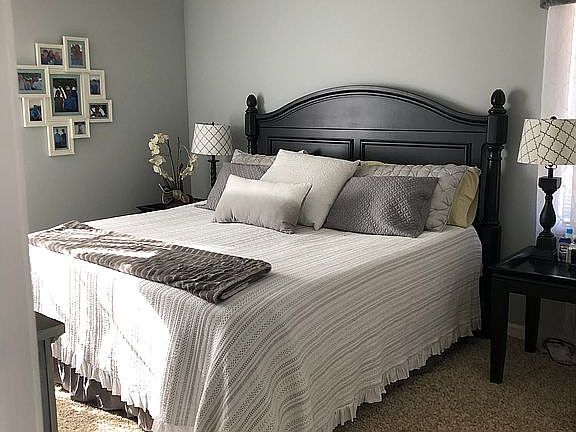 # 2 bedroom. King Bed 