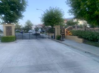 25113 Smokewood Way, Newhall, CA 91381