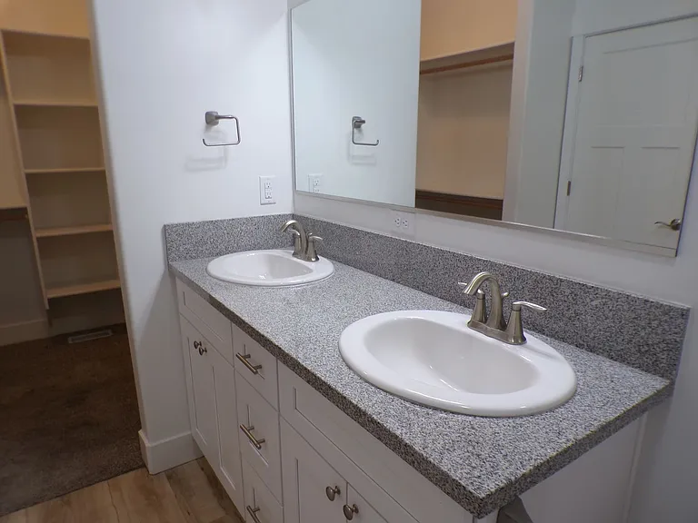 475 Huckleberry Ln — Photo 16