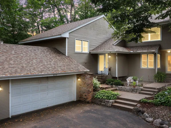 8833 Basswood Rd, Eden Prairie, MN 55344
