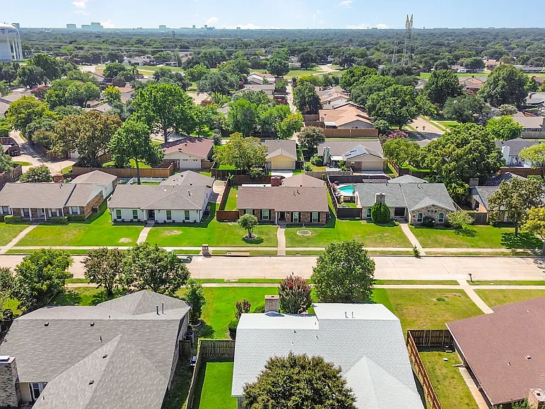 1616 Montana Trl — Photo 32