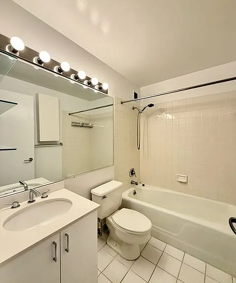 80 Bay Street Lndg #8O — Photo 14