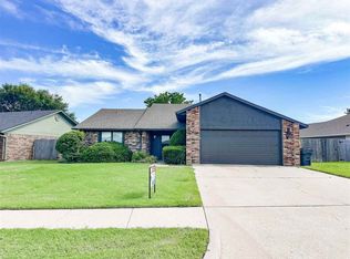 7208 NW Willow Creek Dr, Lawton, OK 73505