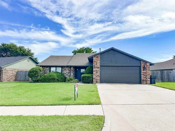 7208 NW Willow Creek Dr, Lawton, OK 73505