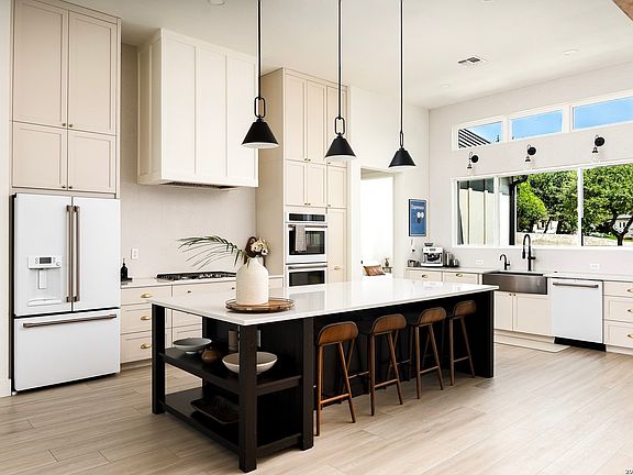 3rd image of 722 POST OAK RIDGE WAY
