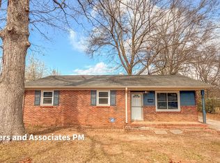 3 Prestbury Dr, Greenville, SC 29605