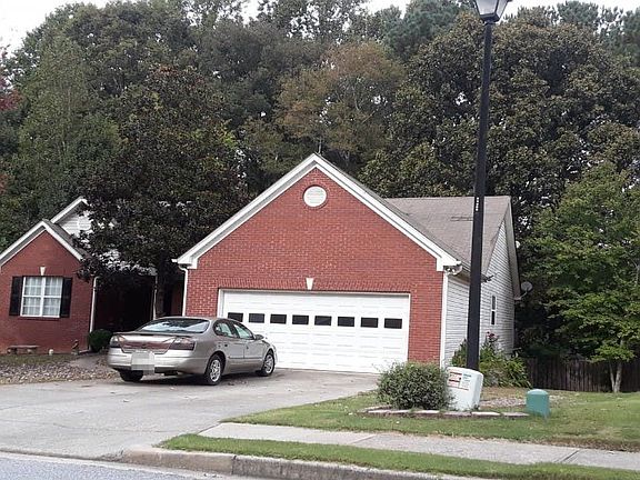 3rd image of 2015 Heatherton Rd