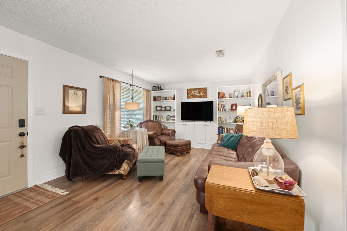 next background image