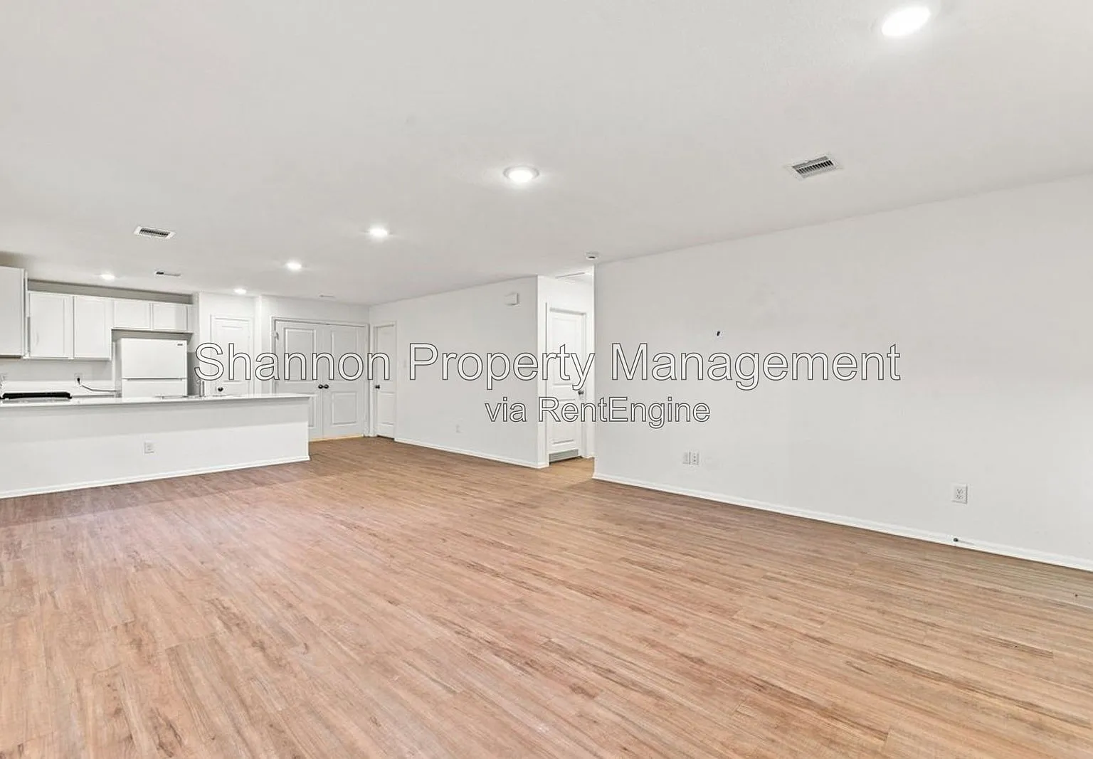 3 bed, 2.0 bath, 1470 sqft, $1,995 — Photo 4