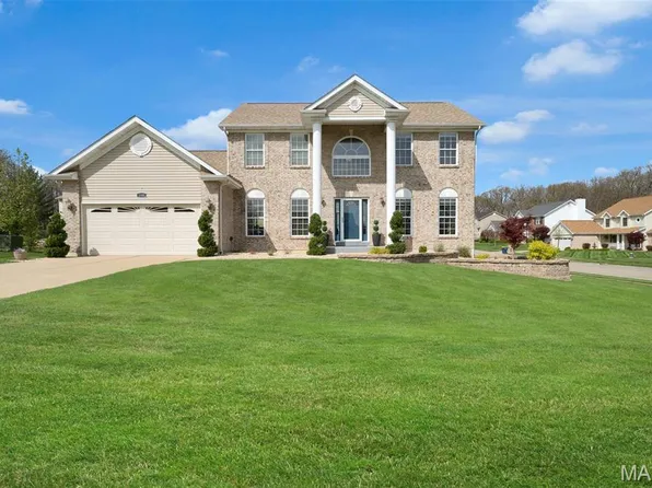 1101 Panda Ct, Wentzville, MO 63385