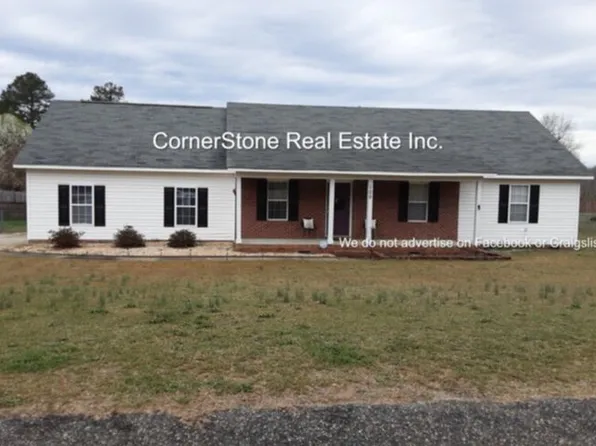 109 Timber Ridge Dr, Raeford, NC 28376