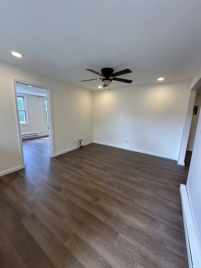 2 bed, 1.0 bath, 677 sqft, $1,800 — Photo 4