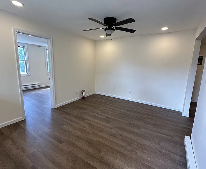 2717 Cedarhurst Rd #5 — Photo 4