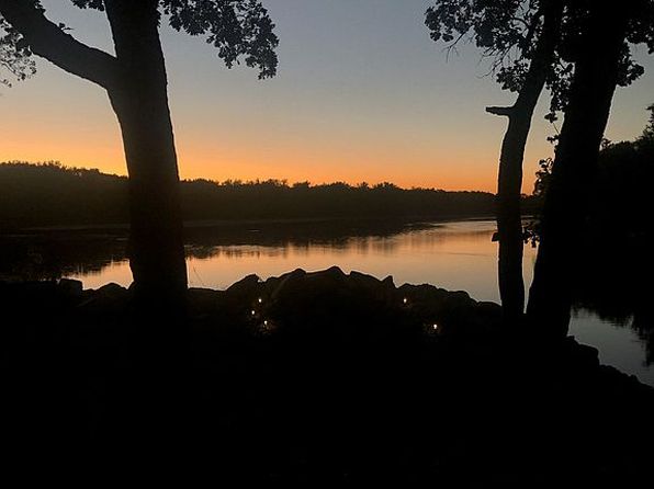 5051 22nd Avenue Ln #9, Mount Auburn, IA 52313