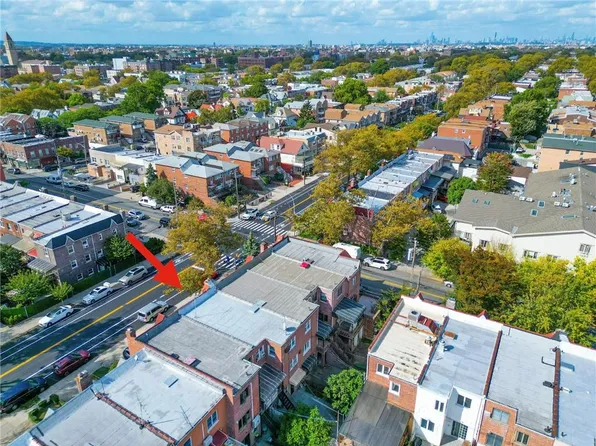 4715 Bedford Avenue image 33 of 35