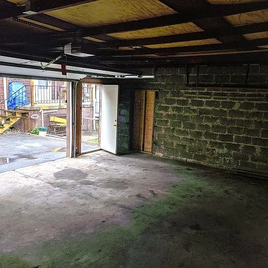 Building Photo 3