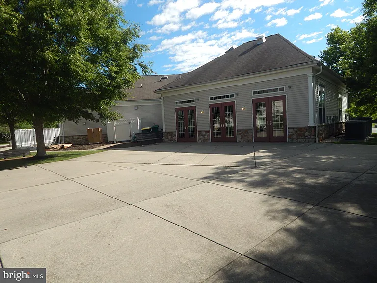 4 Blake Dr — Photo 30