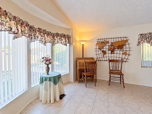 5th image of 3736 S Lakeside Dr
