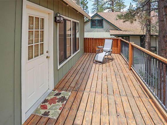 5th image of 720 Cove Dr