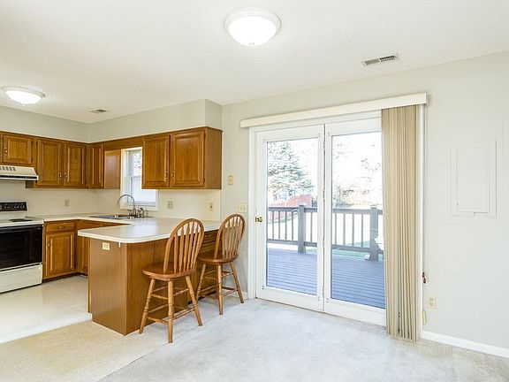 4th image of 1033 Misty Ct
