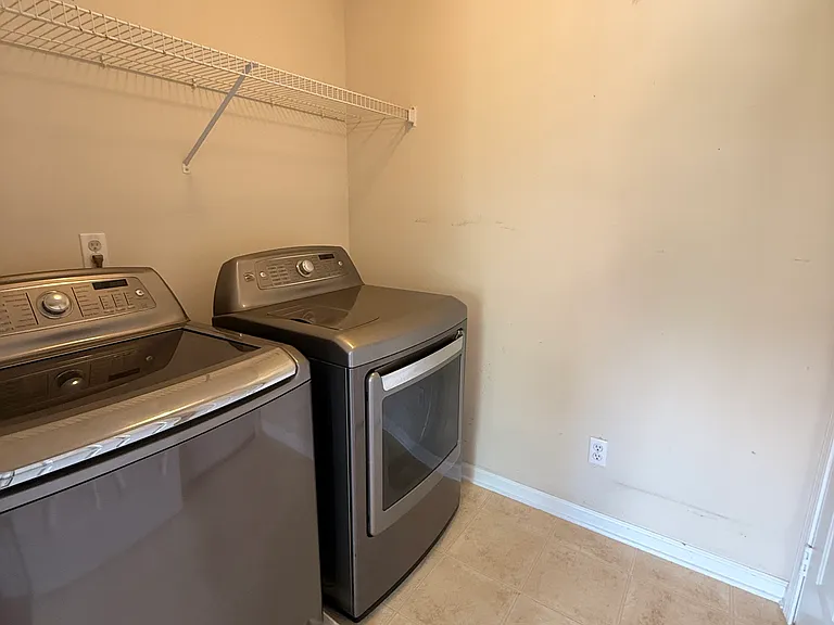 8140 Robins Nest Ln — Photo 12