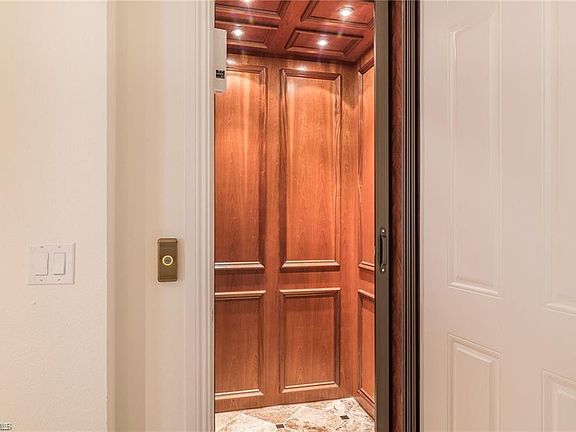 5th image of 9284 Menaggio CT #4-201