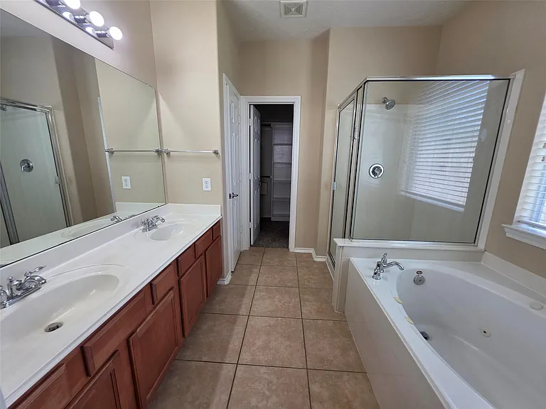 2242 Waxwing Dr — Photo 10