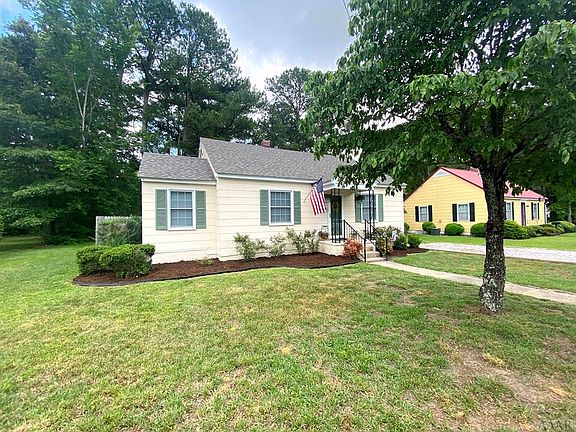 2nd image of 511 Woodland Dr