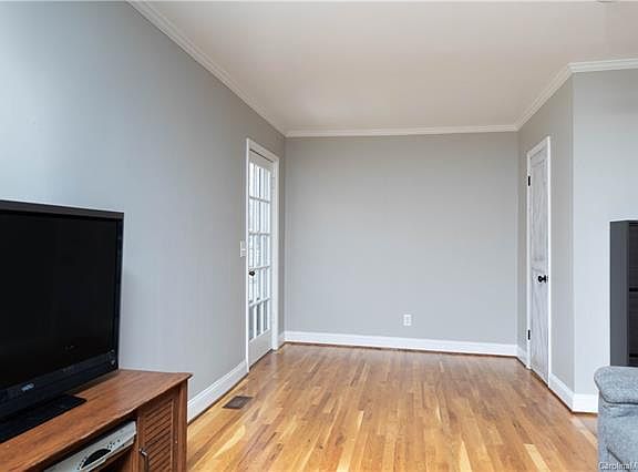 5th image of 115 Dogwood Ln