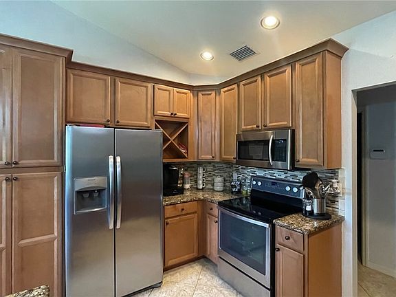 4th image of 1629 N Gator Circle Cpe