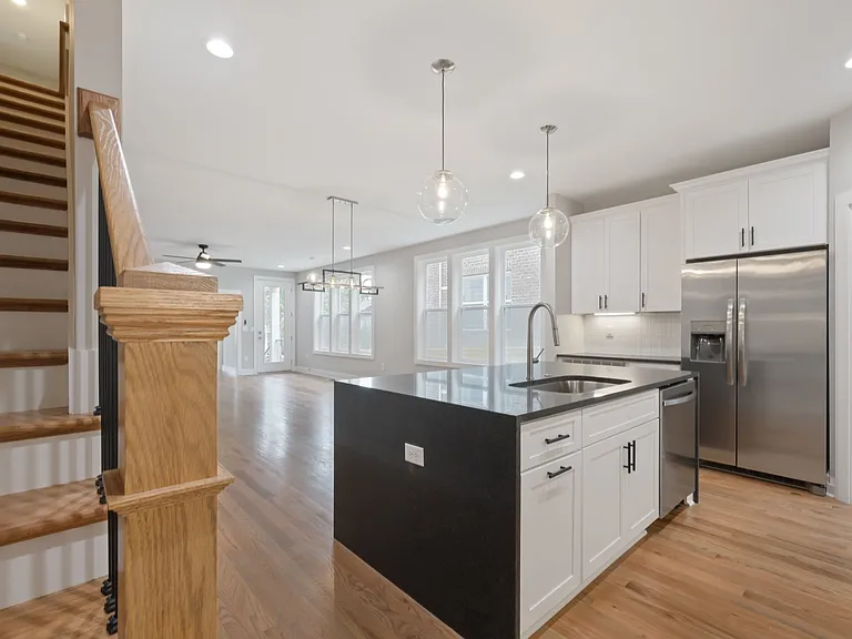1810B Delta Ave — Photo 18