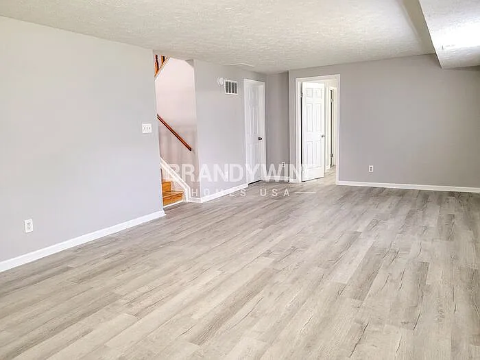 4108 Luxembourg Cir E — Photo 5