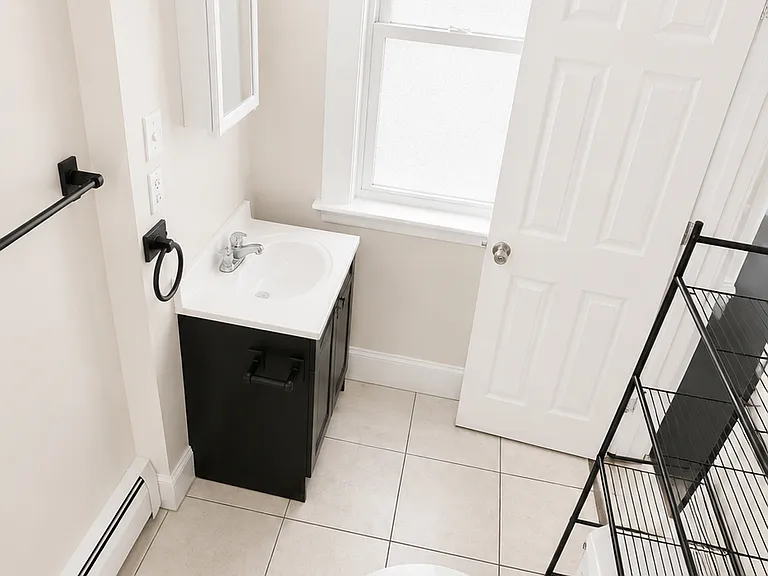 905 Park St #C2 — Photo 3