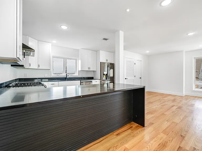 270 Lafayette Ave #2 — Photo 25
