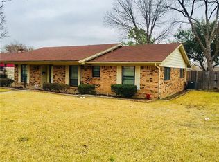 1416 Meadowcrest Dr, Mesquite, TX 75149