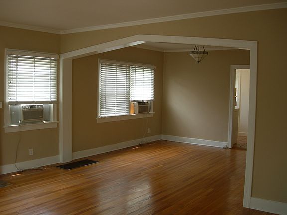 3rd image of 1019 Havenhurst Dr
