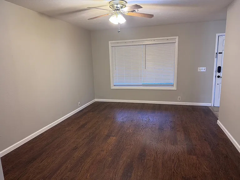 2118 Westbrook Ave — Photo 11
