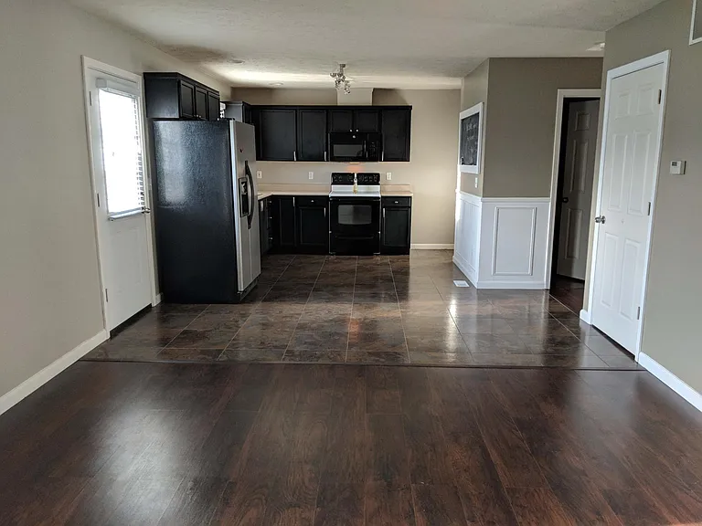1403 Whitefield St — Photo 3