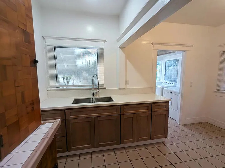 1421 Kellam Ave — Photo 30